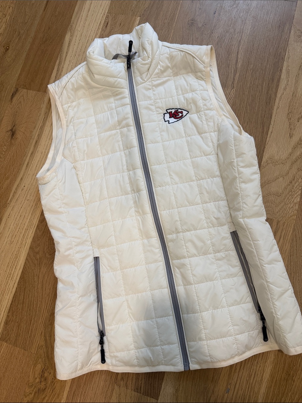White KC Chiefs Quilted Women's Vest